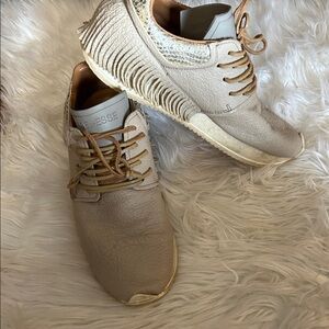 Esse Ut Esse - Beige Leather Fringe Trim Sneakers